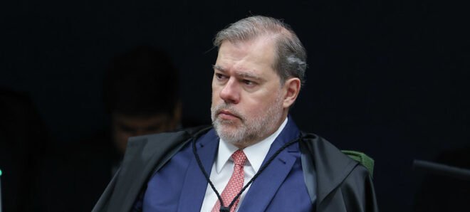 Dias Toffoli assume pedido que busca liberar entrevistas de Bolsonaro na cadeia 2 ocrente 1764268662
