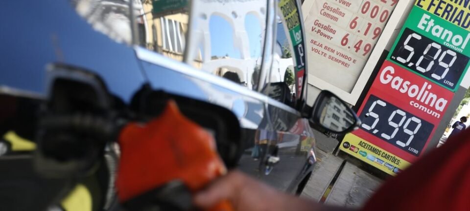 Operação Poço de Lobato investiga sonegação de R$ 26 bilhões no setor de combustíveis 2 ocrente 1764282882