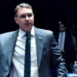 PL pressiona para votar anistia; Flávio Bolsonaro diz que tema é “única prioridade” 5 ocrente 1764282898