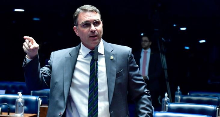PL pressiona para votar anistia; Flávio Bolsonaro diz que tema é “única prioridade” 2 ocrente 1764282898