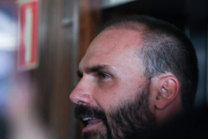Eduardo Bolsonaro vota de fora do país e tem registros anulados em sessão do Congresso 8 ocrente 1764284850