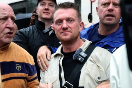 Quem é Tommy Robinson, rosto da direita britânica que conta com o apoio de Elon Musk 6 ocrente 1764286475