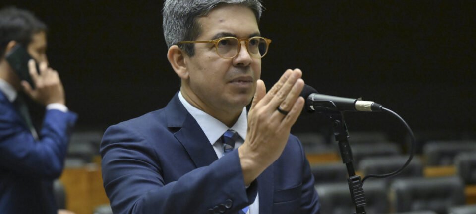 Congresso libera R$ 34,3 bilhões após contornar regra de ouro para Previdência e Bolsa Família 2 ocrente 1764297332
