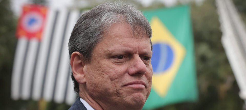 Tarcísio admite apoio à prisão perpétua e defende presidente que “divida o jogo” com o Congresso 2 ocrente 1764339560