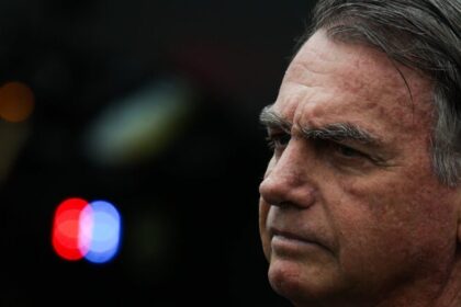 Defesa de Bolsonaro apresenta embargos e usa voto de Fux para tentar anular pena de 27 anos 20 ocrente 1764390056