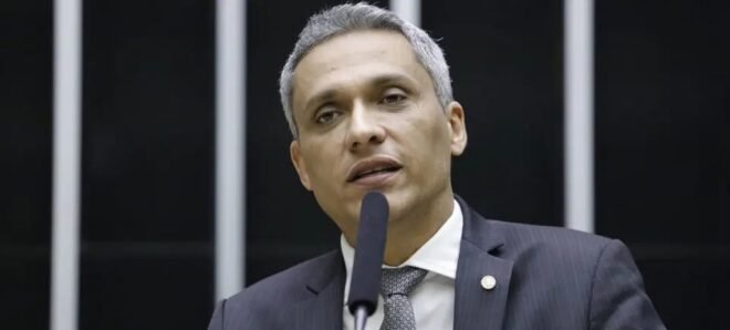 Deputado Gustavo Gayer é denunciado no STF por médica que recebeu ataques após post sobre morte de Charlie Kirk 2 ocrente 1764434101