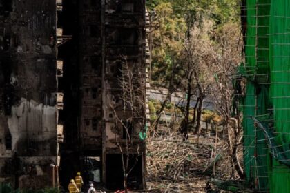Hong Kong encontra 144 desaparecidos vivos após incêndio; 150 seguem sem contato 18 ocrente 1764436252
