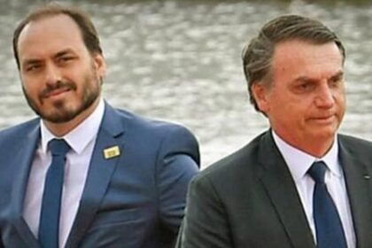 Carlos Bolsonaro afirma que família está sem notícias de Jair há mais de 48 horas 8 ocrente 1764445945