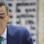 Protesto em Madri leva 80 mil às ruas contra governo Sánchez após prisão de ex-ministro 4 ocrente 1764520482