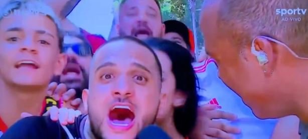 Torcedor do Flamengo grita “solta o Bolsonaro” durante transmissão ao vivo da GloboNews 2 ocrente 1764533088