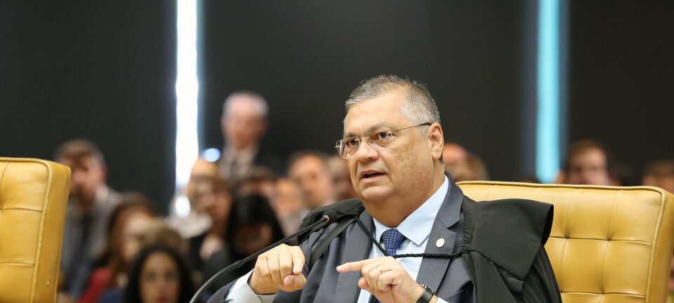 Dino diz que se manterá em silêncio sobre escolha de Jorge Messias para o STF 2 ocrente 1764633957