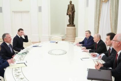 Após cinco horas no Kremlin, Putin e enviado de Trump não fecham acordo de paz para a Ucrânia 8 ocrente 1764722956