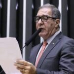 Relator da PEC propõe jornada de 40 horas e mantém escala 6x1 com restrições 4 ocrente 1764761903