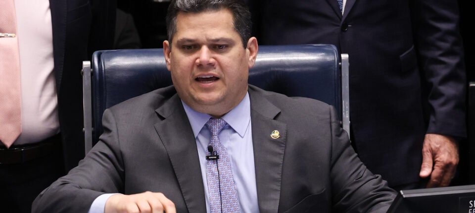Alcolumbre reage a decisão de Gilmar Mendes e promete frear decisões monocráticas 2 ocrente 1764794999