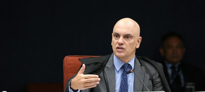 Moraes mantém regras da PF e veta visita de Carlos Bolsonaro ao pai no dia do aniversário 2 ocrente 1764846332