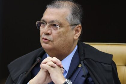 Dino classifica como “constrangedor” acordo da AGU com Eletrobras que prevê aporte na Eletronuclear 12 ocrente 1764892193
