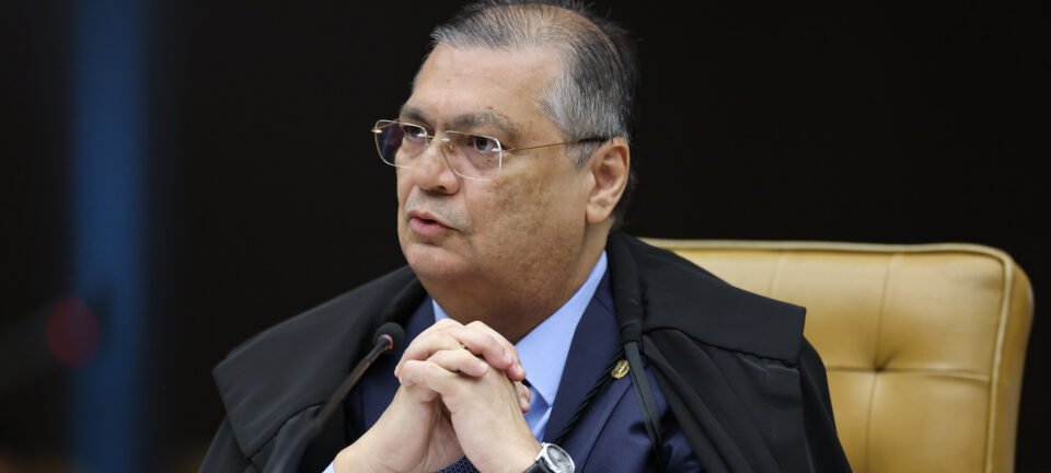 Dino classifica como “constrangedor” acordo da AGU com Eletrobras que prevê aporte na Eletronuclear 2 ocrente 1764892193