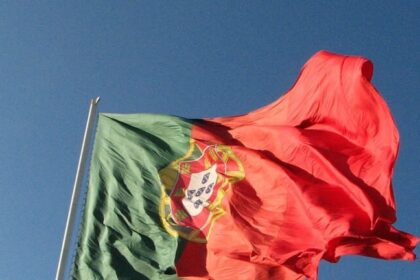 Governo português coloca em consulta projeto que acelera expulsão de imigrantes irregulares 10 ocrente 1764893990