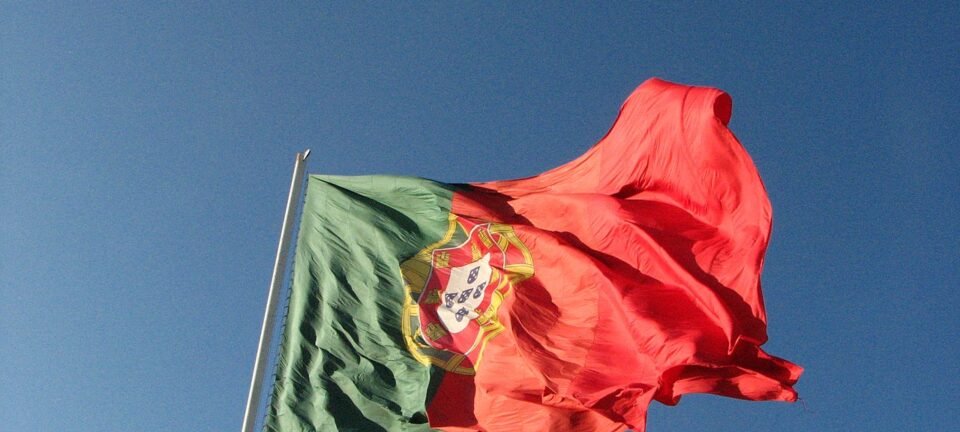Governo português coloca em consulta projeto que acelera expulsão de imigrantes irregulares 2 ocrente 1764893990