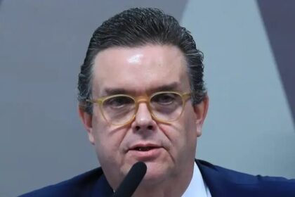 Senador aciona PGR para apurar possível favorecimento a empresa em licitação do INSS 16 ocrente 1764939853