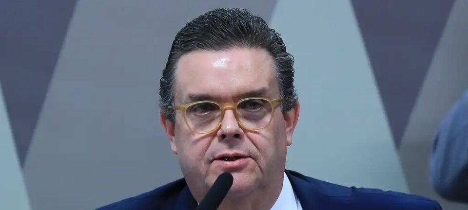 Senador aciona PGR para apurar possível favorecimento a empresa em licitação do INSS 2 ocrente 1764939853