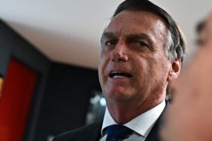 STF autoriza novas visitas de Michelle e Flávio Bolsonaro a Jair Bolsonaro na PF 14 ocrente 1764971363