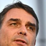 Flávio Bolsonaro fala em “preço” para recuar da corrida presidencial e promete campanha de união 4 ocrente 1765131640