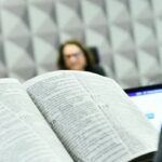 Senado analisa proposta que veda alterações na Bíblia e provoca tensão entre católicos e evangélicos 4 ocrente 1765204515