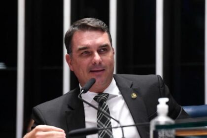 Tarcísio é visto como nome mais forte da direita e Flávio Bolsonaro empata com Lula, aponta Veritá 2 ocrente 1765234197