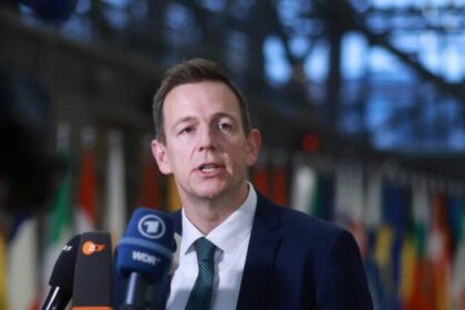 União Europeia libera centros de retorno em países terceiros e cria fundo anual para nações mais pressionadas pela migração 2 ocrente 1765249531