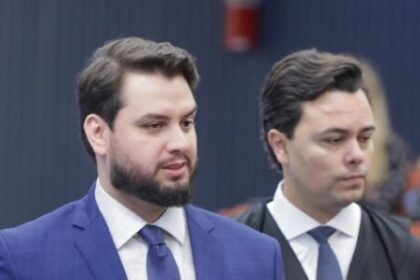 Policial retira advogado de Filipe Martins da tribuna do STF após ordem de Flávio Dino 6 ocrente 1765288230