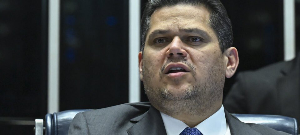 Alcolumbre promete levar PL da dosimetria ao plenário do Senado até a próxima semana 2 ocrente 1765324212