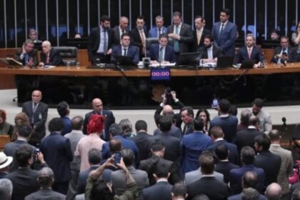 Por 436 a 2, Câmara aprova projeto que endurece punição a devedores contumazes 6 ocrente 1765338560