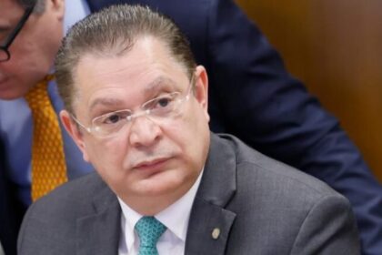 Câmara acelera projeto que pode reduzir penas de Bolsonaro e detidos do 8 de Janeiro 14 ocrente 1765340447