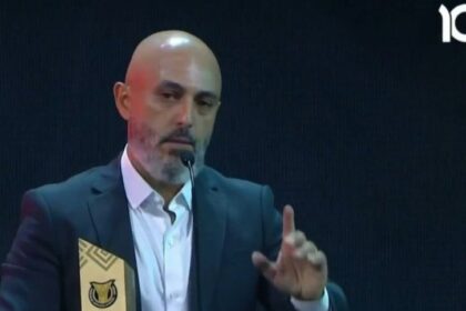 Técnico do Mirassol dedica prêmio de melhor do Brasileirão a Jesus em cerimônia no Rio 6 ocrente 1765371857