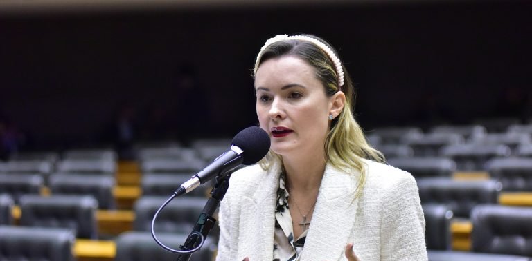 Deputada Júlia Zanatta propõe regulamentar ensino domiciliar em situações especiais 2 ocrente 1765394414