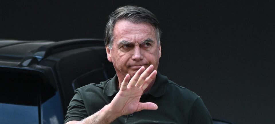 Câmara altera cálculo de penas e abre caminho para possível redução de prisão de Bolsonaro e réus do 8/1 2 ocrente 1765443980