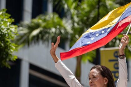 Líder opositora María Corina Machado admite ajuda dos EUA para deixar a Venezuela rumo a Oslo 8 ocrente 1765461894