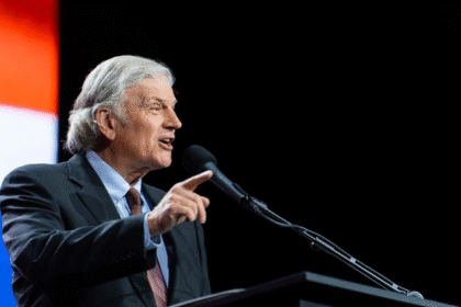 Atraso na aprovação de visto impede Franklin Graham de pregar em evento cristão na Índia 16 ocrente 1765472701