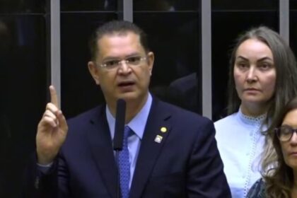 Cassação de Carla Zambelli por Moraes provoca reação imediata de parlamentares nas redes 20 ocrente 1765497878