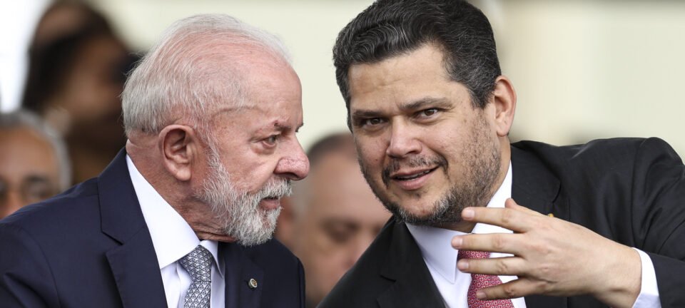 Projeto que reduz penas do 8 de Janeiro desencadeia queda de braço entre Alcolumbre e Planalto 2 ocrente 1765502399