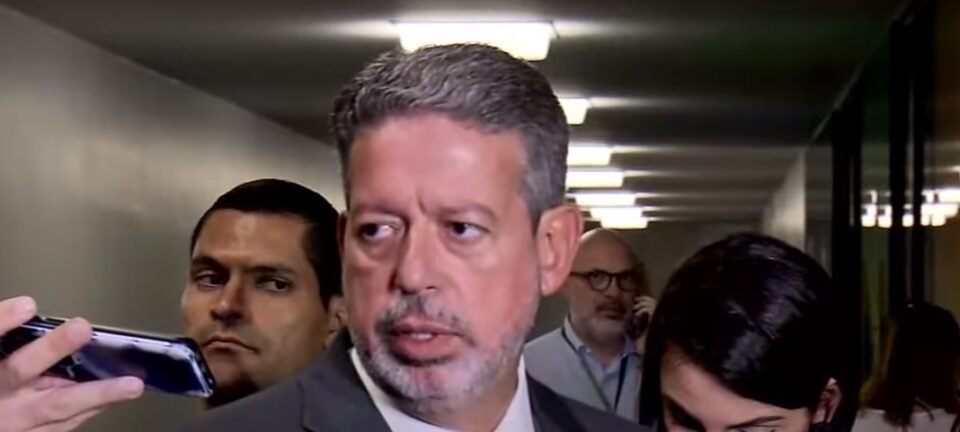 PF faz busca na Câmara e investiga ex-assessora de Arthur Lira por desvio de emendas 2 ocrente 1765546451
