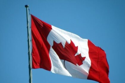 Quebec avalia projeto de lei que proíbe orações e cultos em áreas públicas e campi universitários 12 ocrente 1765643816
