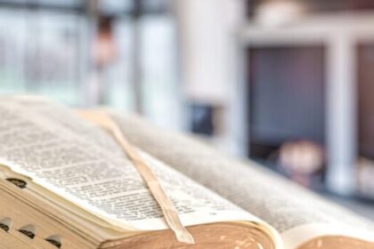 Segundo domingo de dezembro celebra o Dia da Bíblia e relembra impacto histórico do livro sagrado 6 ocrente 1765724654