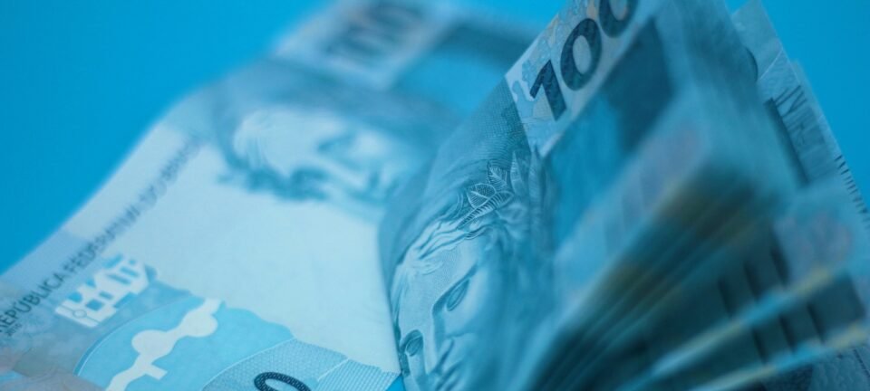 Supersalários consomem R$ 20 bilhões e elevam 40 mil servidores ao topo de renda no Brasil 2 ocrente 1765761619