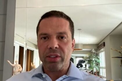 Advogado diz que Carla Zambelli renunciou ao mandato para “sair em grande estilo” 10 ocrente 1765799458