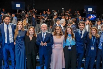 Articulista critica aproximação do SBT com governo após evento de inauguração de canal de notícias 4 ocrente 1765803945