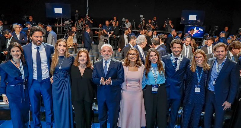 Articulista critica aproximação do SBT com governo após evento de inauguração de canal de notícias 2 ocrente 1765803945