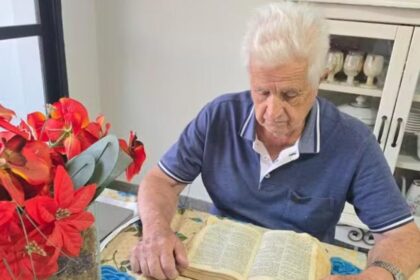 Aos 84 anos, presbítero paulista completou a leitura integral da Bíblia pela 94ª vez 6 ocrente 1765923568