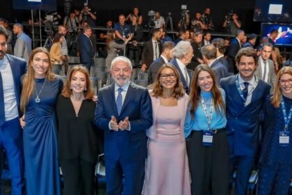 Zezé Di Camargo se retrata com herdeiras de Silvio Santos após acusar SBT de “se prostituir” 14 ocrente 1765956900